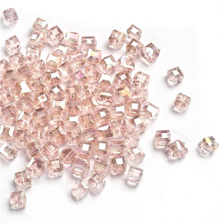 Koralik kryształowy sześcianowy 6x6 mm różowy AB 1 szt