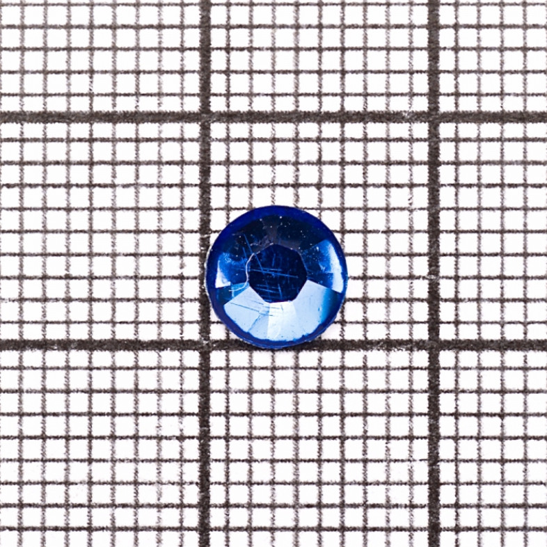 Plastic rhinestones 6 mm blue pack of 25 pcs.