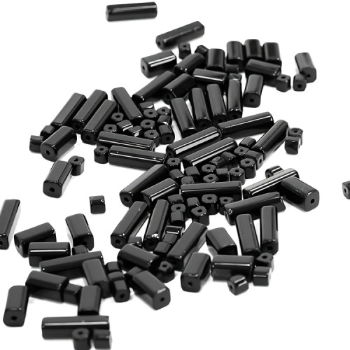 Koralik szklany 20x6 mm prostokątny czarny 1 szt