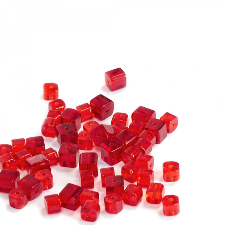 Koralik szklany 8x8 mm sześcienny czerwony 1 szt