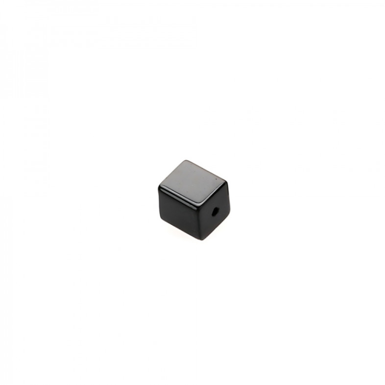 Koralik szklany 6x6 mm sześcienny czarny 1 szt