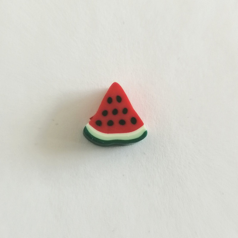 Koralik z gliny polimerowej Trójkątna 10x4 mm czerwony 1 szt