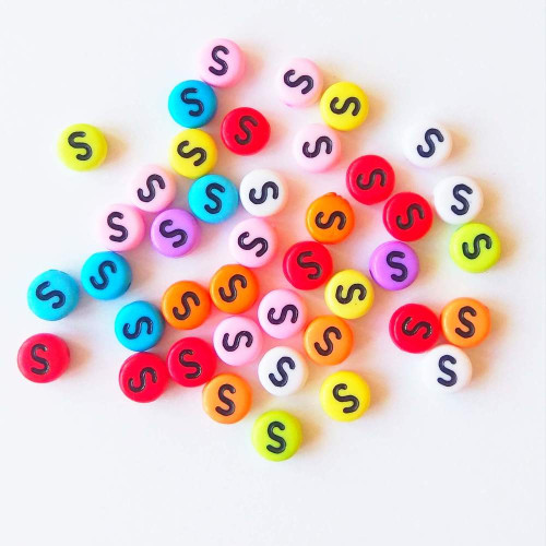 Letter beads letter S round flat 1 pc.