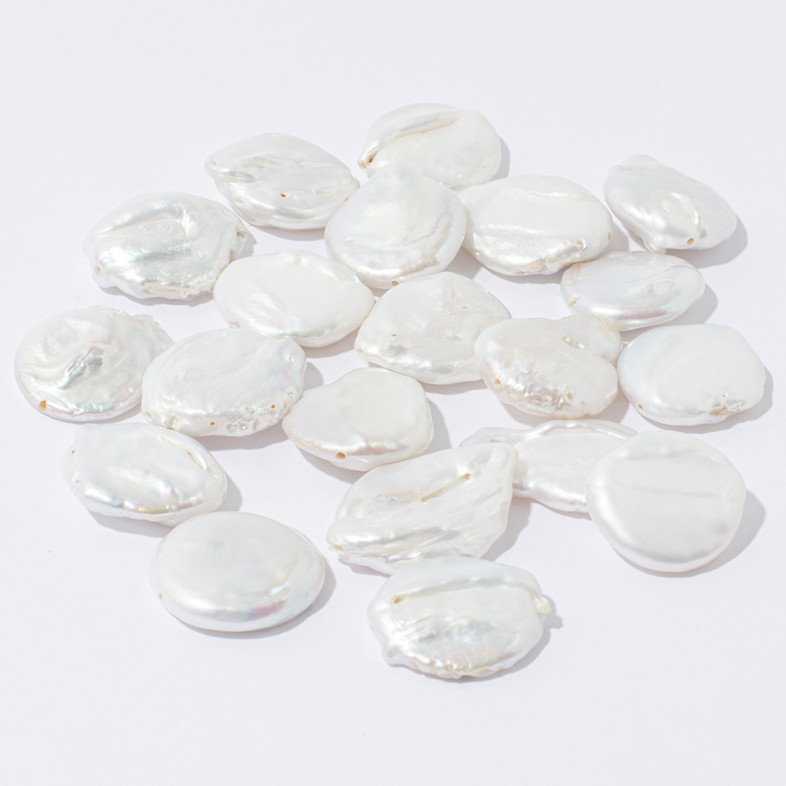 Freshwater pearl 18-22 mm flat cream 1 pc