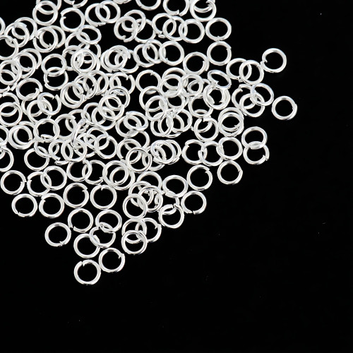 Jubilerskie pierścionki 4 mm w kolorze srebrny op.10 gr