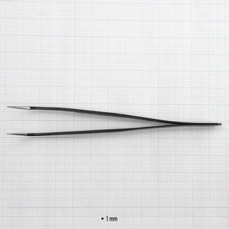 Tweezers with curved tips