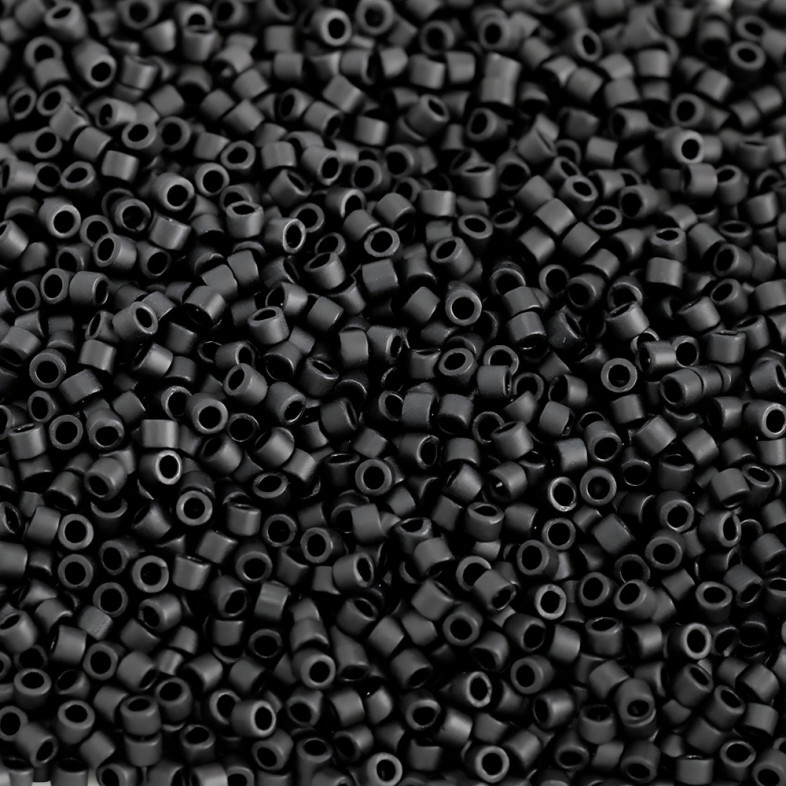 Koraliki japońskie Miyuki Delica 11/0 DB-310 Czerńy matowy op.5 gr