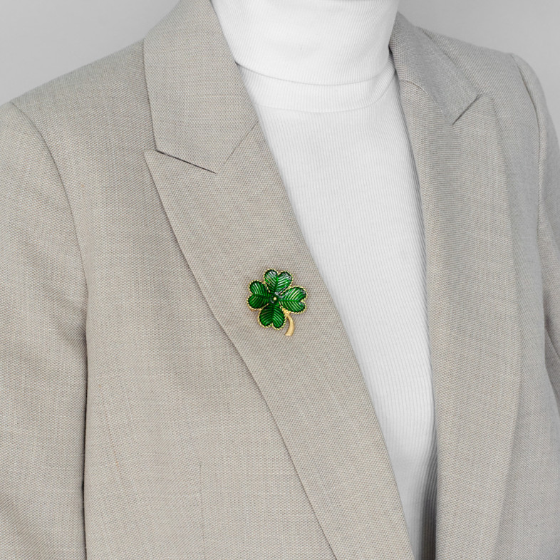 Brooch 35x40 mm Clover green 1 pc
