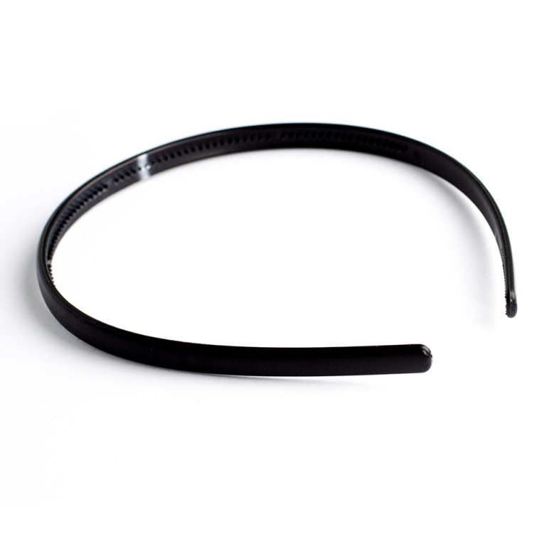 Plastic hoop 8.5 mm matte black 1 pc.