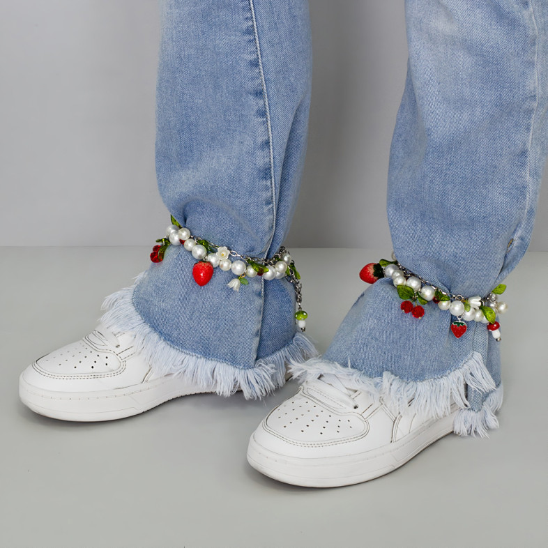 Bracelets (pair) made of glass beads and plastic pendants for legs No. 3