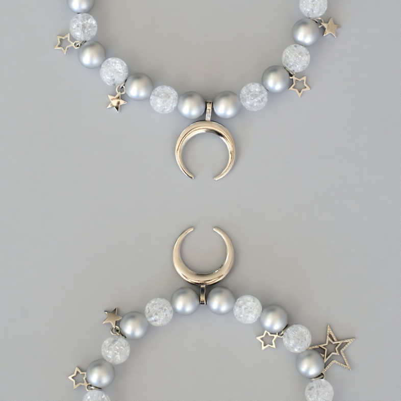 Bracelets (pair) made of plastic beads and metal pendants for legs No. 5